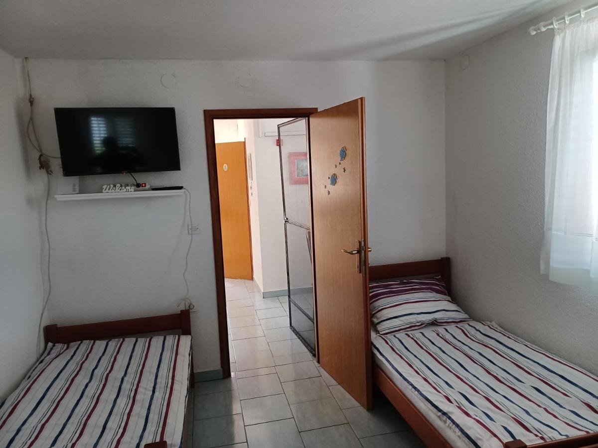 Apartmani Jakovljevic Murter Extérieur photo